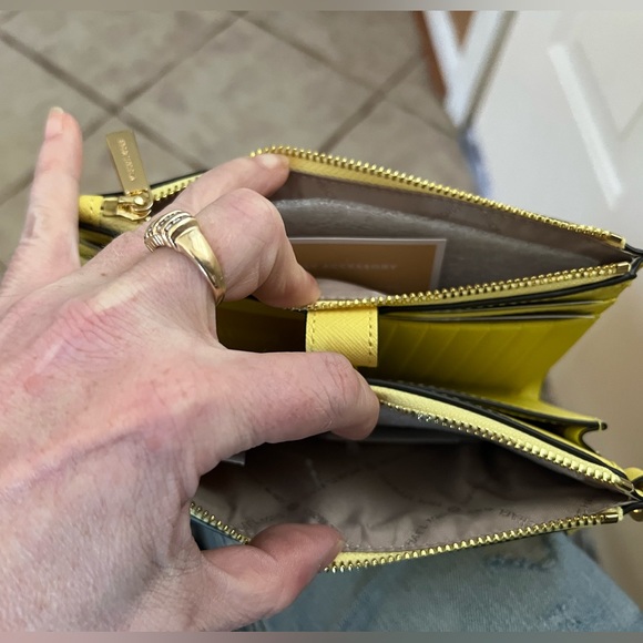 Michael Kors Jet Set Travel Lg Double Zip Wristlet Leather Wallet sunshine ⭐️ - Picture 8 of 11